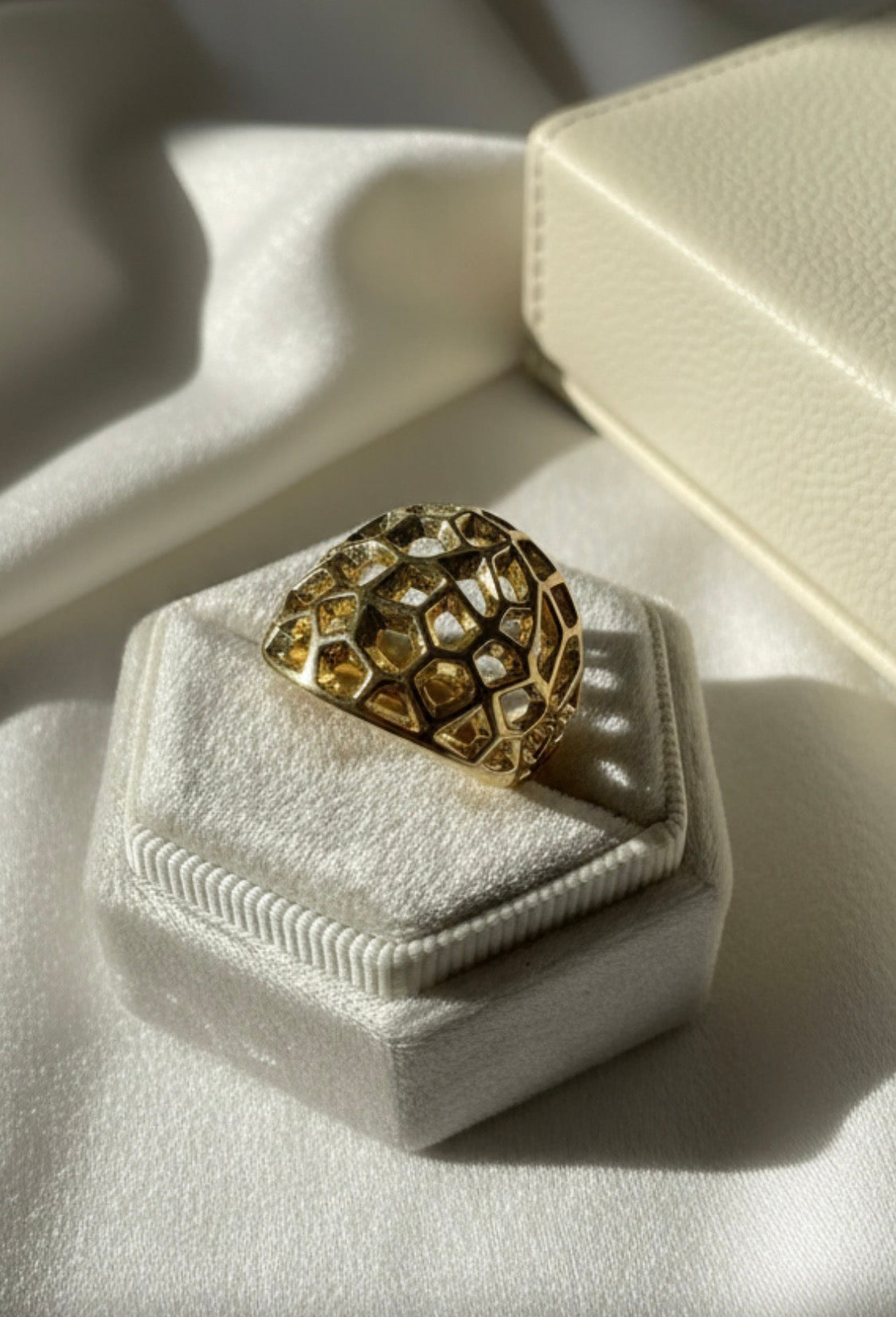 Chunky honeycomb ring