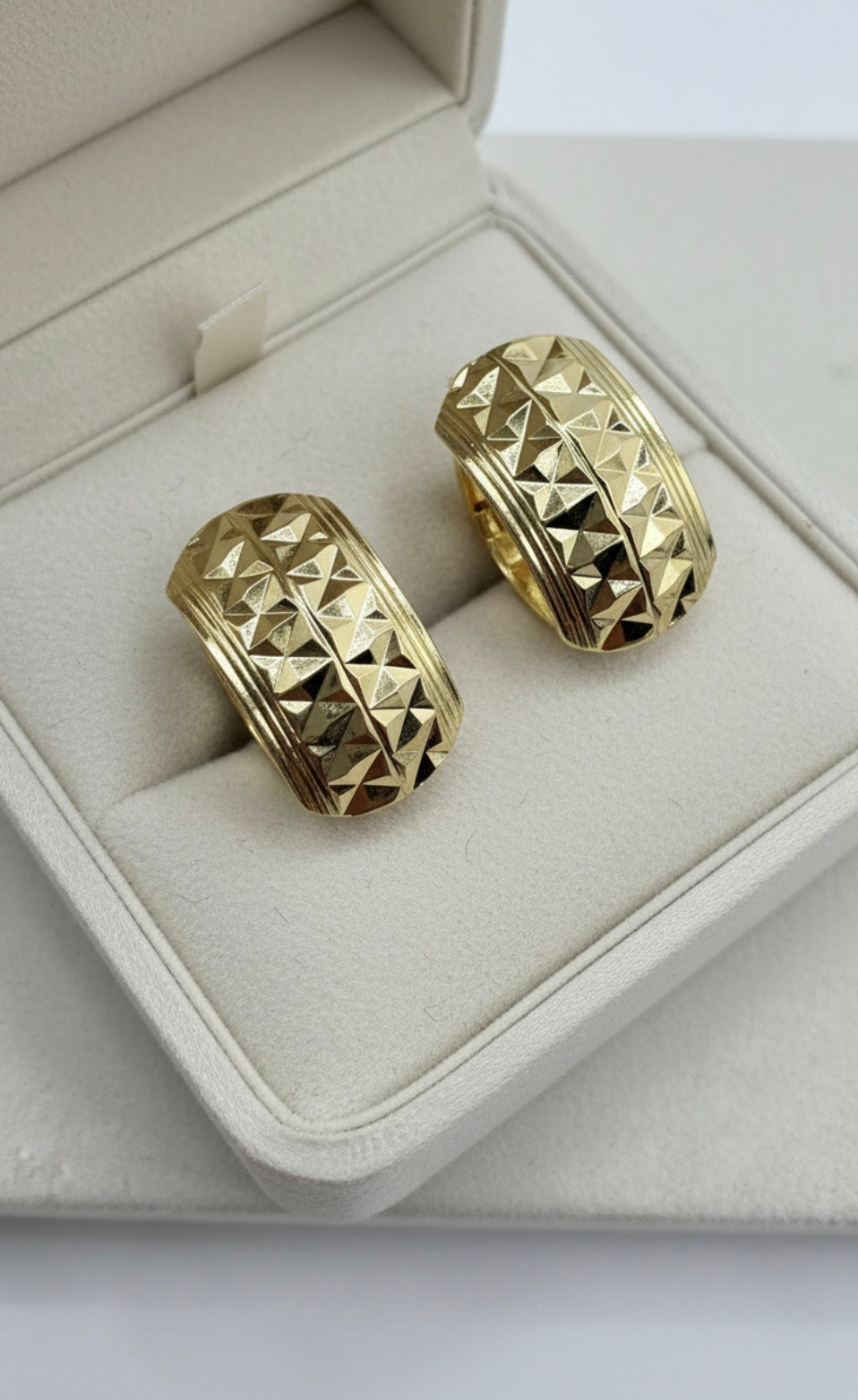 Textured Gold-plated Huggie Earrings