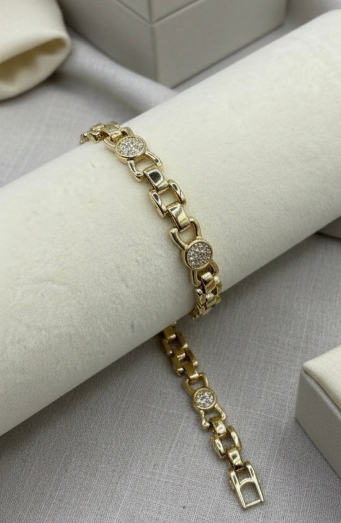 Bow Link Bracelet