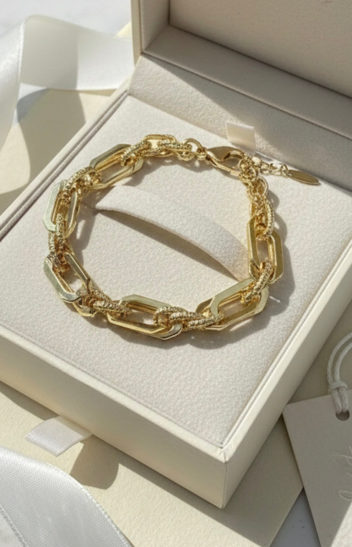 Textured Chain Bracelet