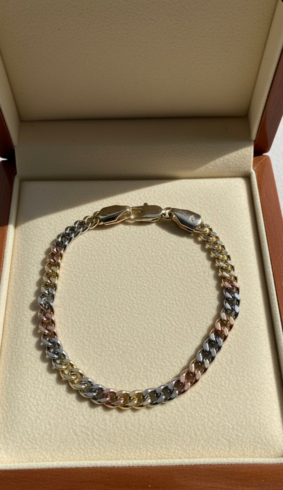 Tri_tone Chain Bracelet