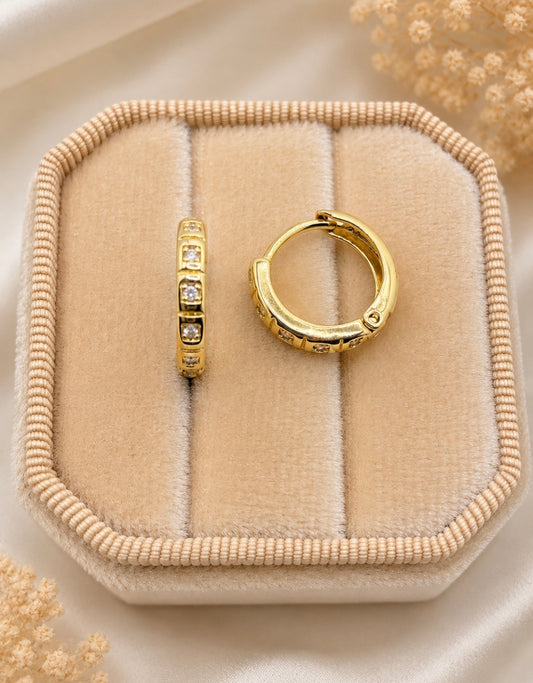 Mini Huggie earings