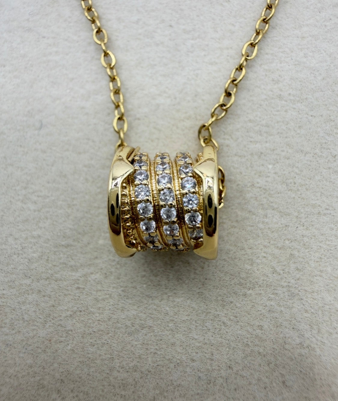 Forever zirconia pendant necklace