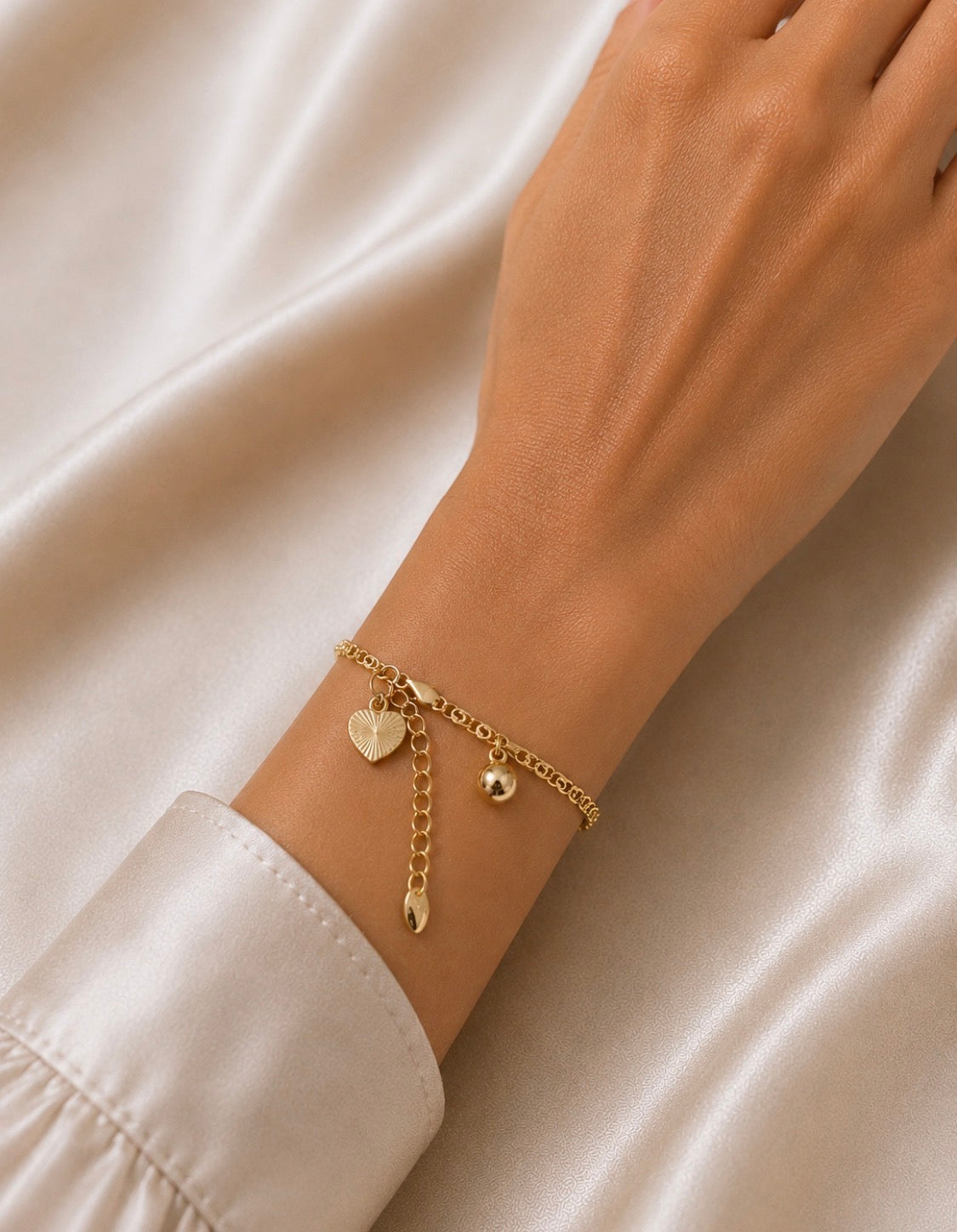 Delicate Heart Charm Bracelet