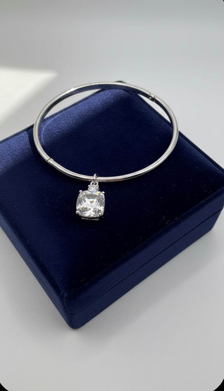 Pulsera brazalete abierto