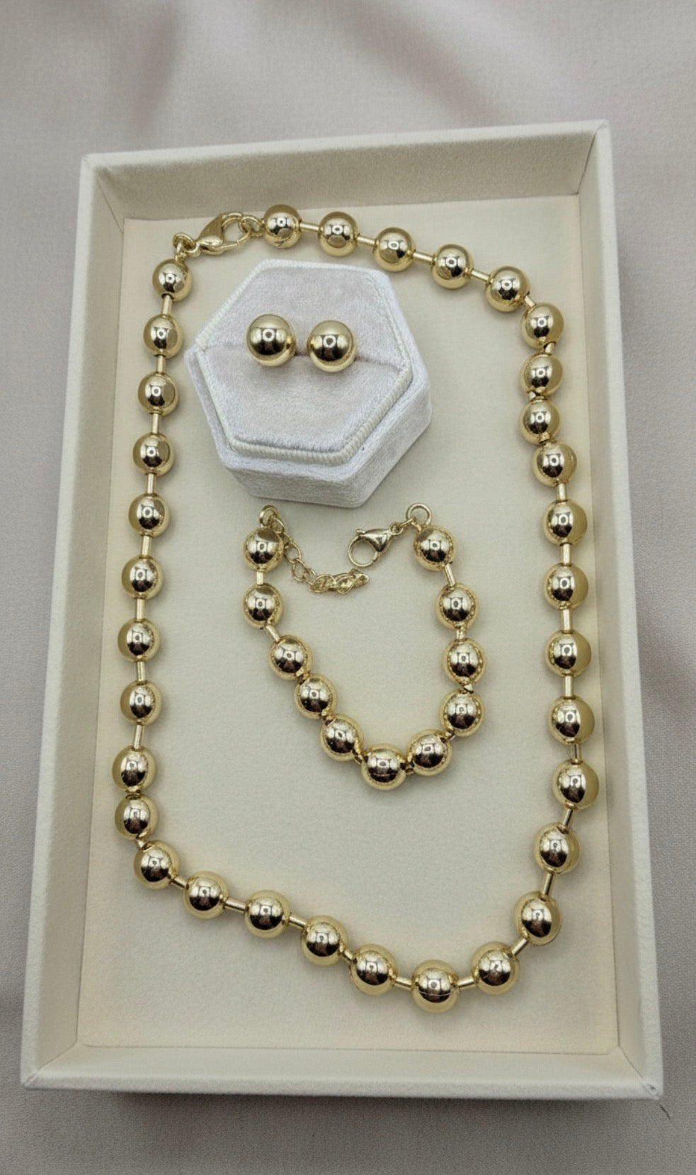 Beaded Jewelry Set- Necklace, Bracelet & stud Earrings